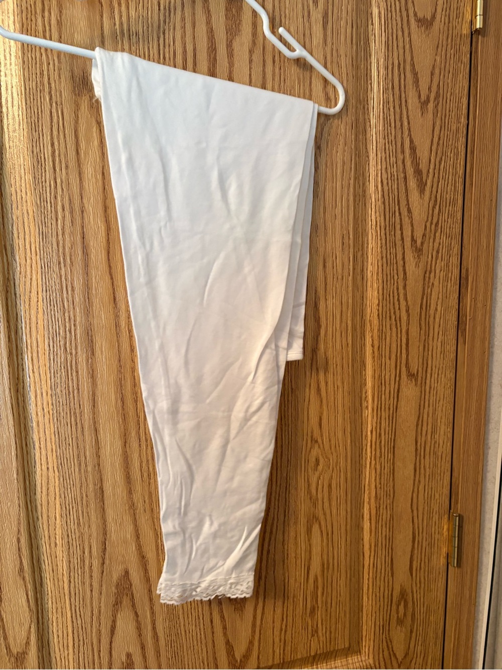 Cuddl Duds White Softwear Leggings with Lace on bottom